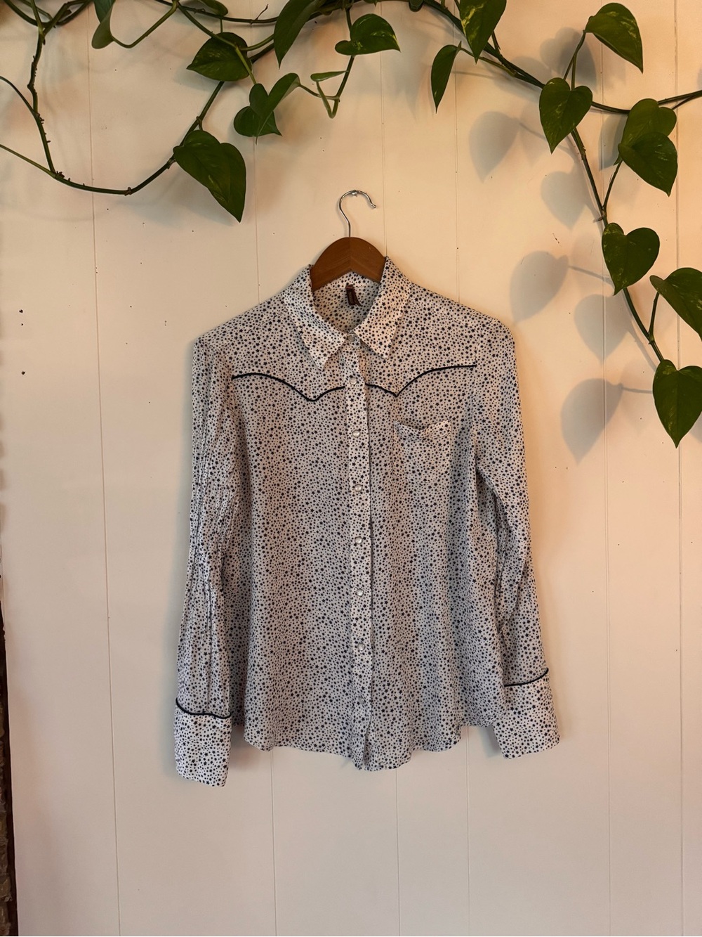 Stetson White Shirt with Navy Star Print and Contrast Piping